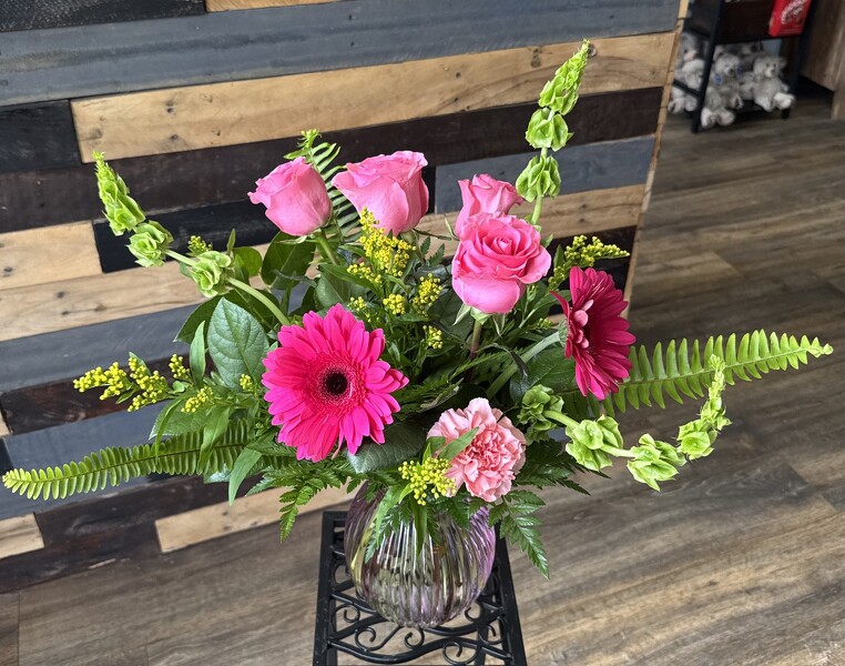 Embracing Mother from Roxie's Florist in Burlington, NC